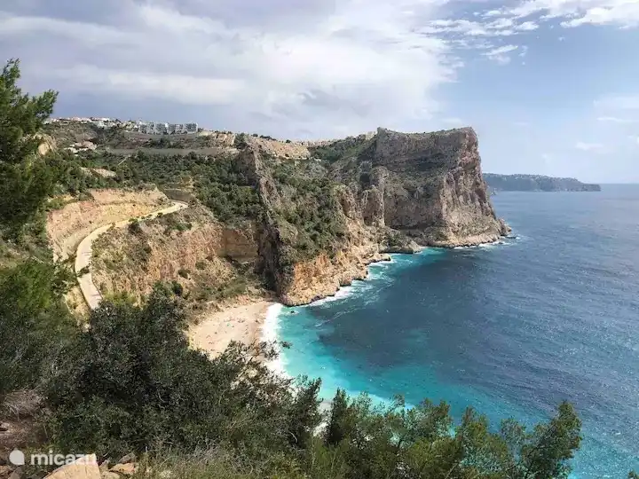 Einer der „versteckten“ Strände in der Gegend von Cumbre del Sol