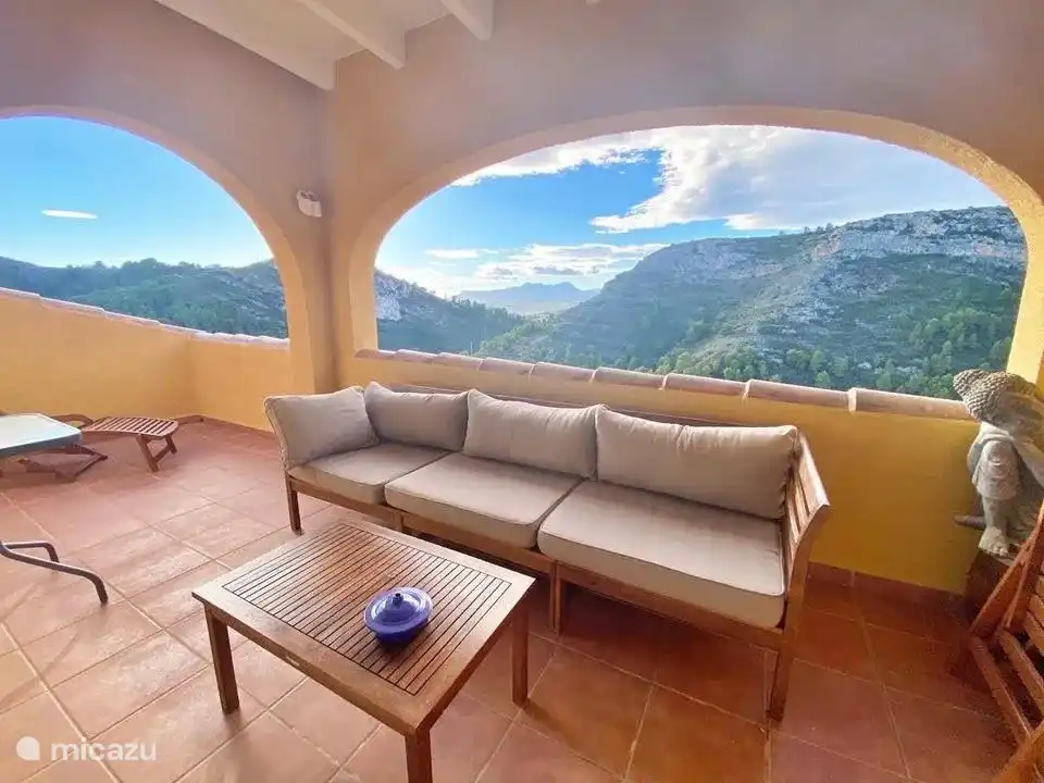 Schöne Aussicht auf die umliegende Landschaft