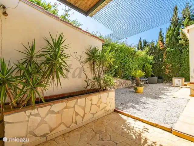 Casa Marlotte | Espagne, Andalousie, Cómpeta - maison de vacances Côté jardin adjacent à l'allée