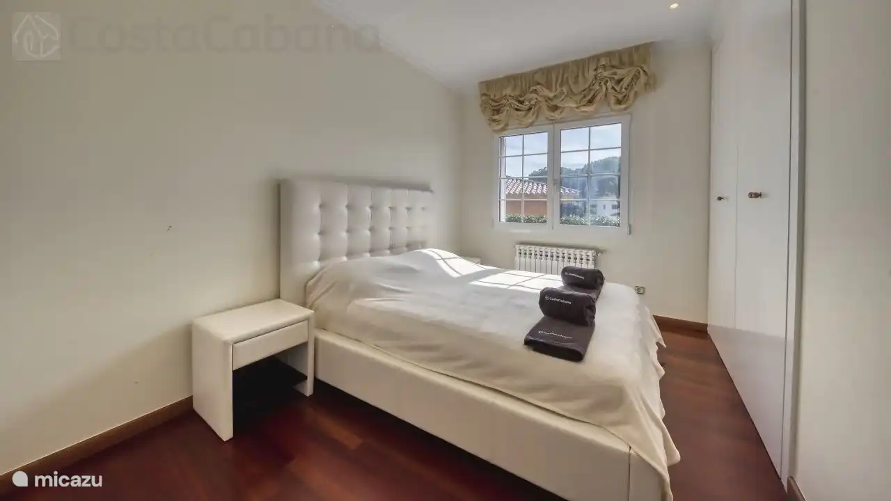 Villa moderna con piscina privada en una bonita zona tranquila