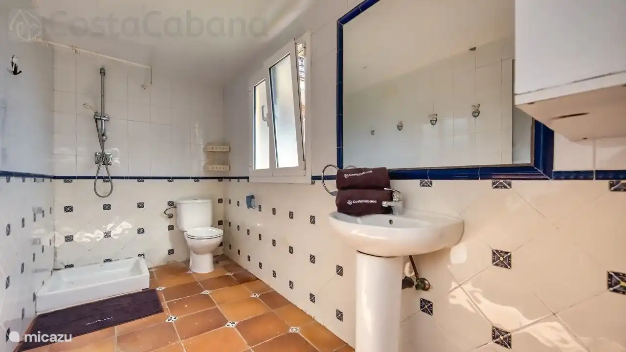 Villa moderna con piscina privada en una bonita zona tranquila