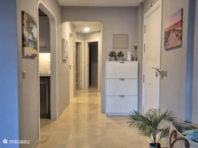 Vista al campo de golf - Casa Faja Lobi en España, Andalucía, Mijas - apartamento Vestíbulo a los dormitorios