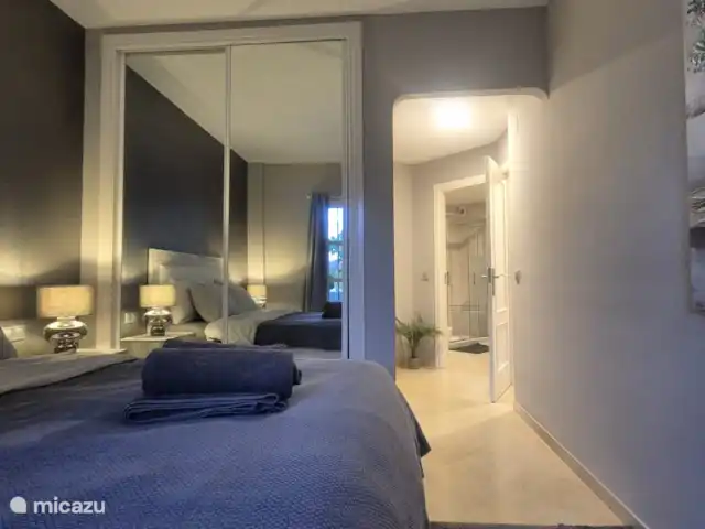 Vista al campo de golf - Casa Faja Lobi en España, Andalucía, Mijas - apartamento 1º dormitorio con baño en suite.