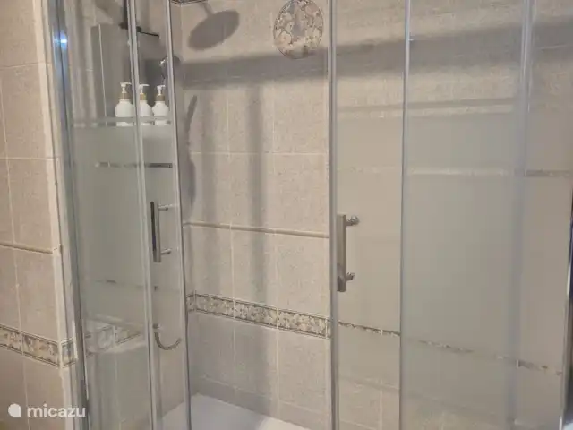 Vista al campo de golf - Casa Faja Lobi en España, Andalucía, Mijas - apartamento Ducha