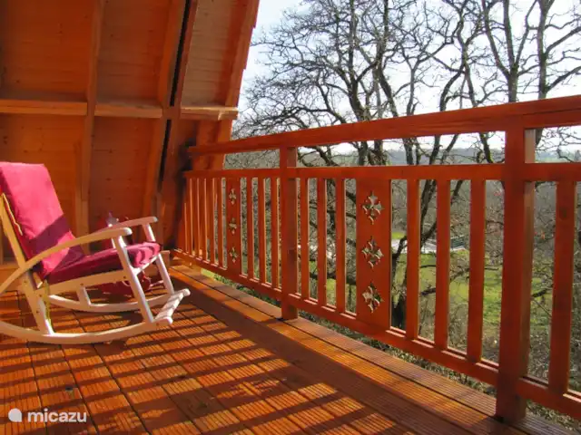 La dama blanca en Francia, Lot, Lavercantière - casa rural / cabaña La terraza del dormitorio de arriba.