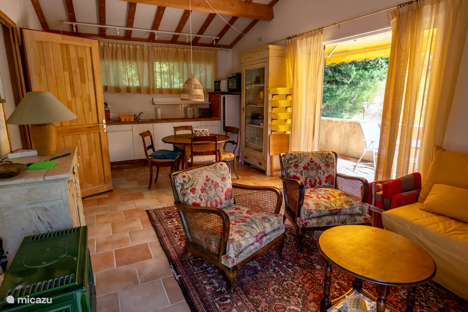 Un plateau intérieur (à louer en supplément).