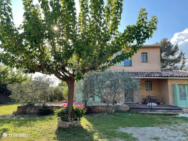 villa huren in Frankrijk, Vaucluse, Saint-Saturnin-lès-Apt – L'EDEN Oostgevel