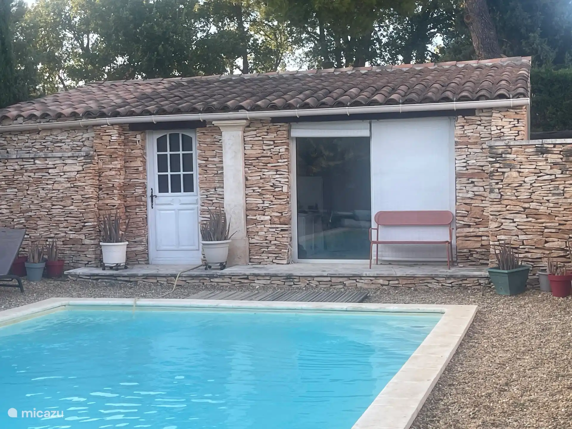 Poolhaus und Pflanzenraum