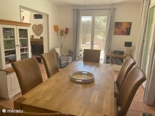 villa huren in Frankrijk, Vaucluse, Saint-Saturnin-lès-Apt – L'EDEN grote eetkamer