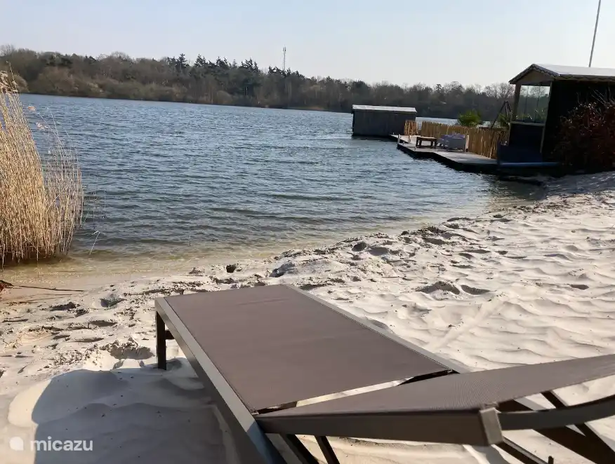 Eine der Sonnenliegen