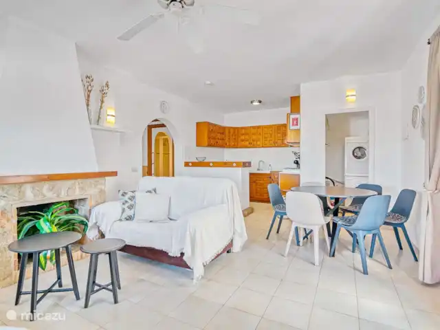L'amour suprême | Espagne, Costa Blanca, Benitachell - maison de vacances Salon avec table à manger et cuisine