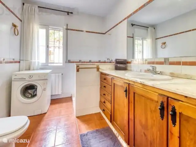 Costa Cabaña - Villa Alba | Espagne, Costa Brava, Lloret de Mar - villa La Villa Alba est située à quelques pas de la magnifique plage de Canyelles, idéale pour un séjour inoubliable !