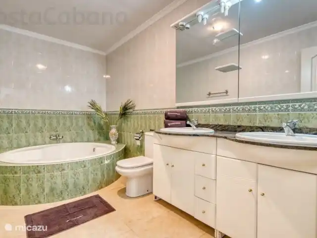 villa huren in Spanje, Costa Brava, Lloret de Mar – CostaCabana - Villa Sunrise Heerlijke privé villa met schitterend zeezicht en ideaal voor jongeren