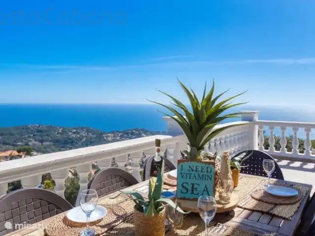 villa huren in Spanje, Costa Brava, Lloret de Mar – CostaCabana - Villa Sunrise Heerlijke privé villa met schitterend zeezicht en ideaal voor jongeren
