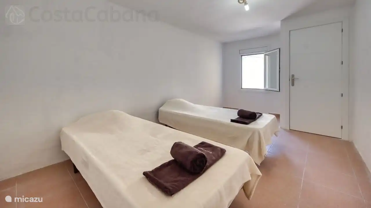 Wonderful private villa with stunning sea views and ideal for young people