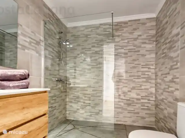 villa huren in Spanje, Costa Brava, Lloret de Mar – CostaCabana - Villa Sunrise Heerlijke privé villa met schitterend zeezicht en ideaal voor jongeren