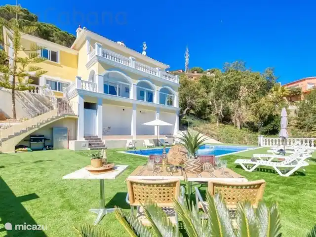 villa huren in Spanje, Costa Brava, Lloret de Mar – CostaCabana - Villa Sunrise Heerlijke privé villa met schitterend zeezicht en ideaal voor jongeren