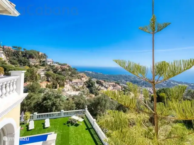 villa huren in Spanje, Costa Brava, Lloret de Mar – CostaCabana - Villa Sunrise Heerlijke privé villa met schitterend zeezicht en ideaal voor jongeren