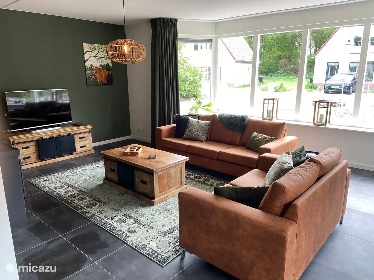 Gezellige zithoek met TV, DVD.