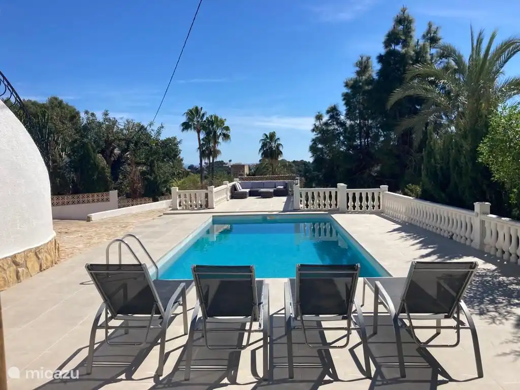Piscine &amp; terrasse