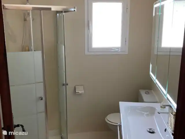 villa huren in Spanje, Costa Blanca, Moraira – Casa Nova - 5 persoons appartement Badkamer (beneden)