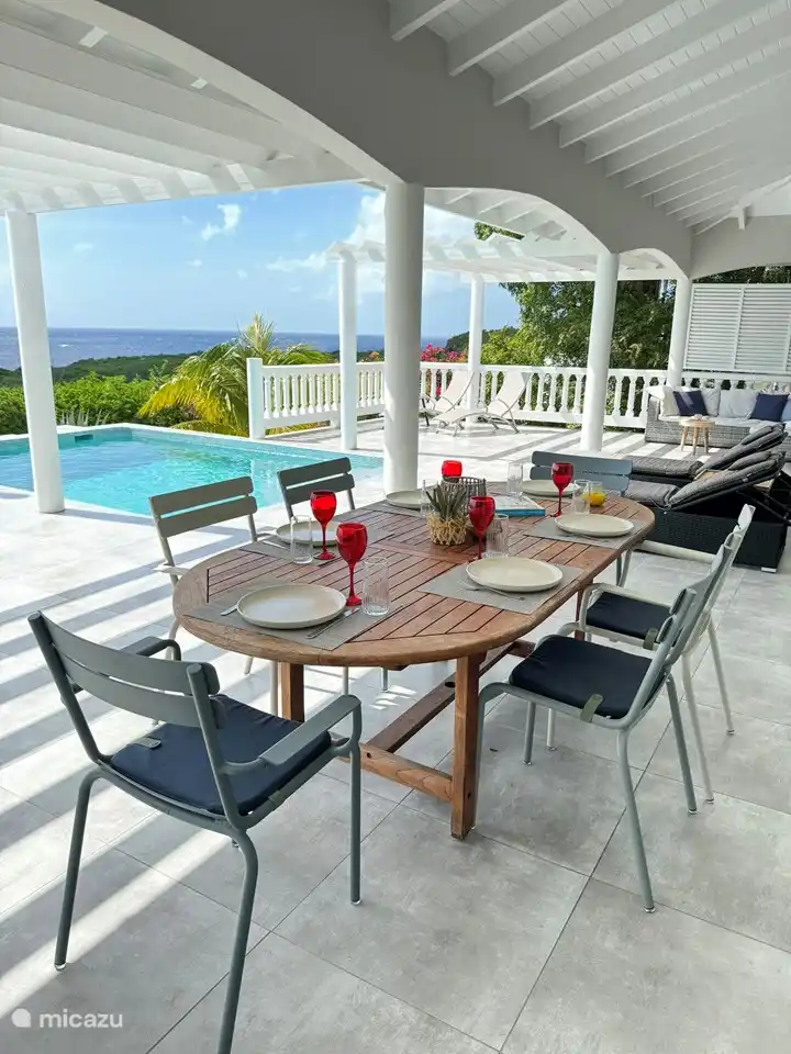 Genießen Sie die Veranda.