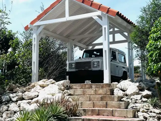 Cas Horizon | Curaçao, Banda Abou (ouest), Coral Estate, Rif St.Marie - villa Votre propre endroit ombragé pour votre voiture (de location).