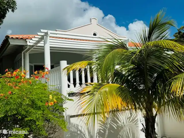 Cas Horizon | Curaçao, Banda Abou (ouest), Coral Estate, Rif St.Marie - villa Cas Horizon au milieu de la nature fleurie de votre propre jardin.