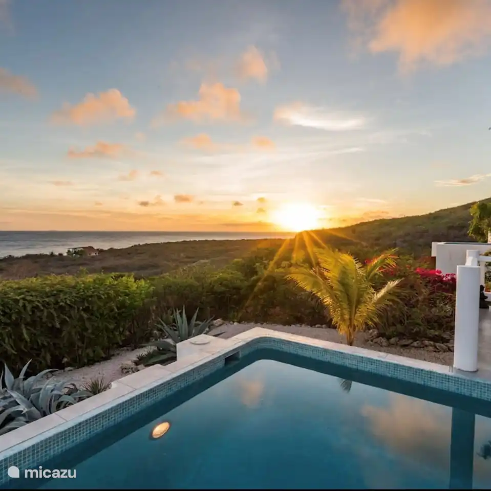 Die Sonnenuntergänge sind jeden Abend anders und wunderschön.