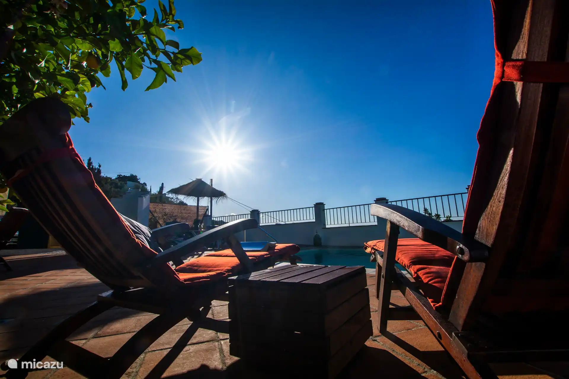 Genieten van de zon en het uitzicht... een heerlijk plekje om de zonne-energie op te laden.