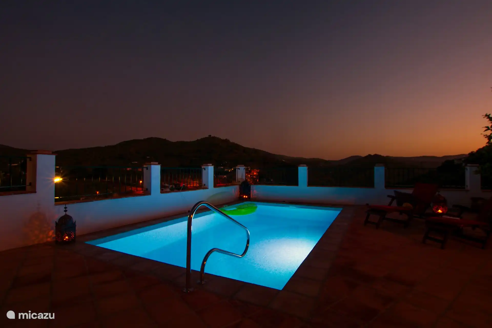 Comares by night. Zwoele avonden, hét moment voor romantiek -:)