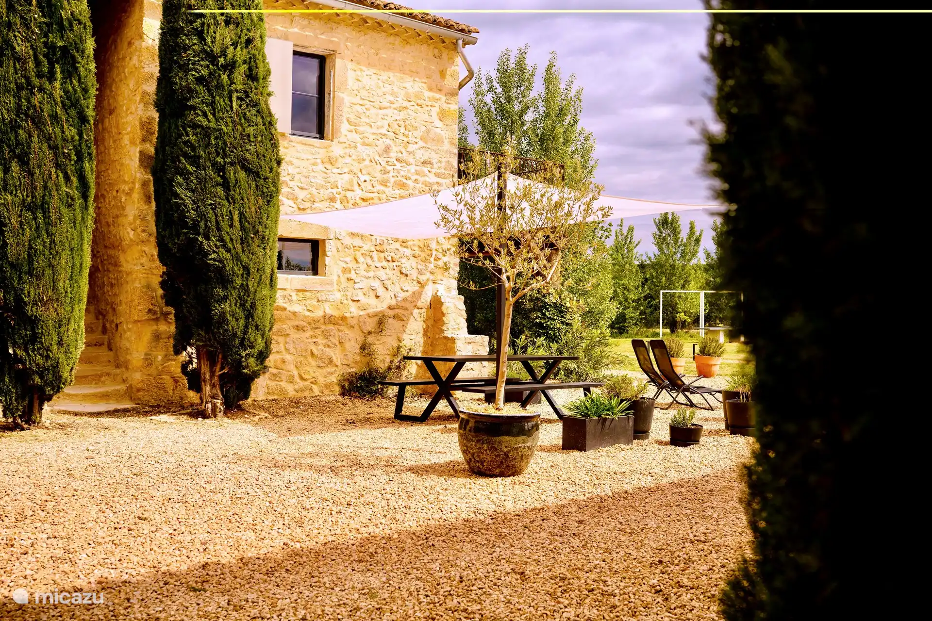 Terrasse von Les Cyprès
