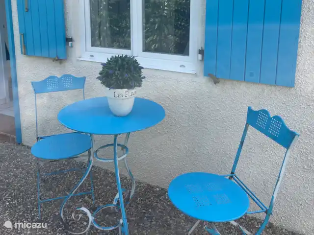 Village le Chat 141 | France, Charente, Écuras - maison de vacances Se réveiller lentement le matin au soleil avec une tasse de thé ou de café....