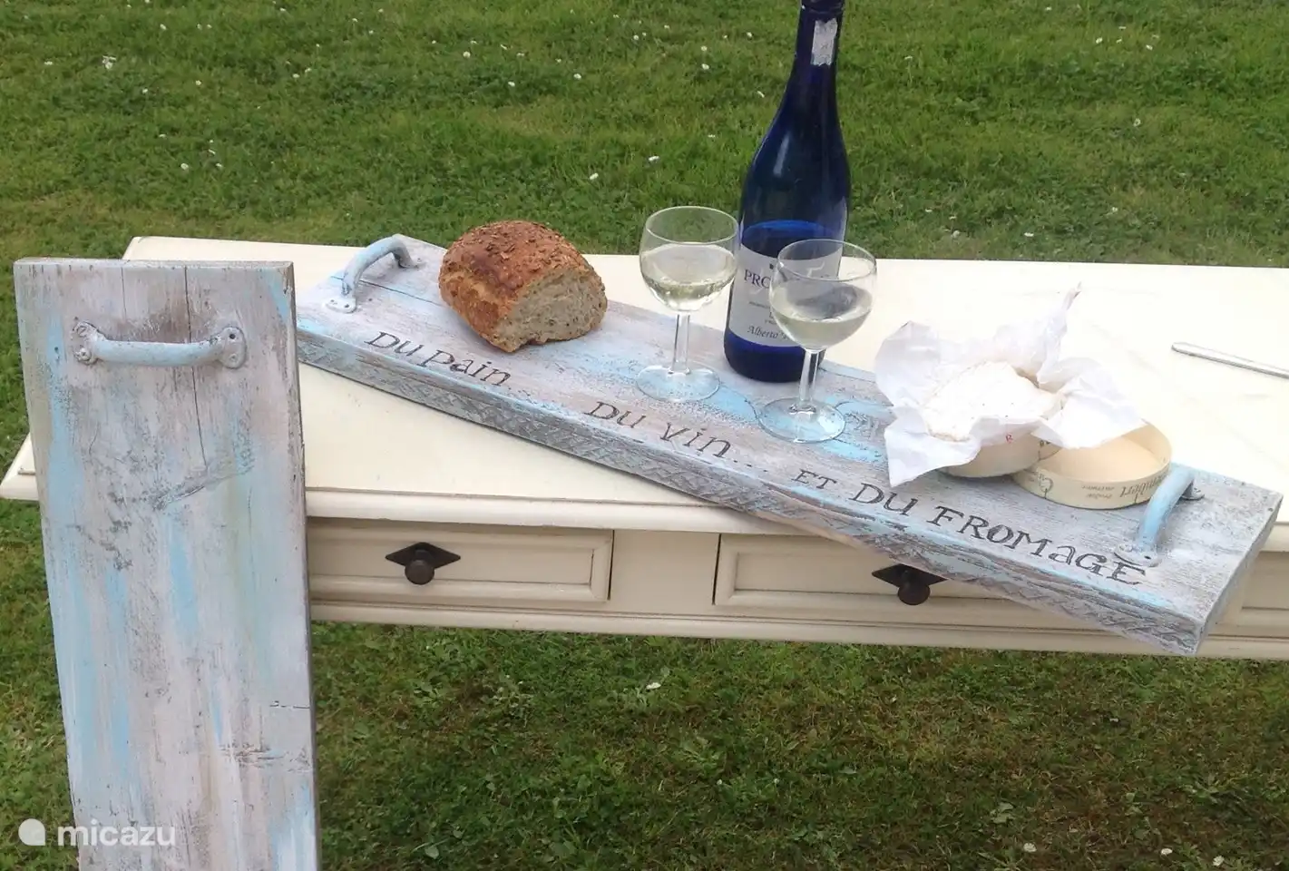 Du Schmerz, du Wein und du Boursin