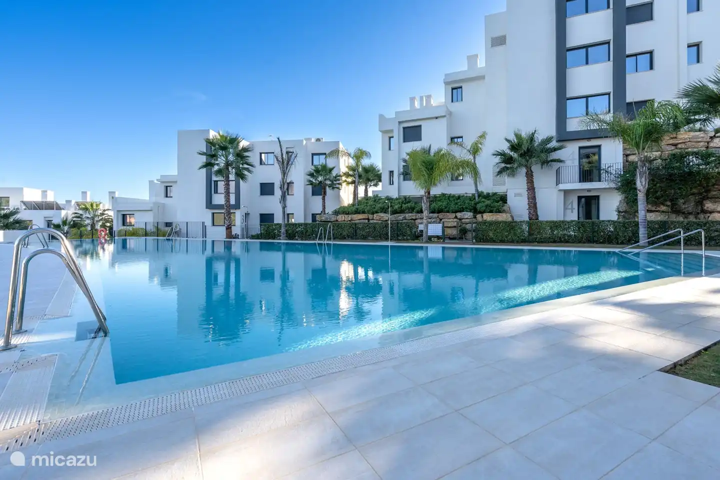 Golfer-Oase: Spektakuläre Aussicht in Spanien, Costa del Sol, Estepona - penthouse