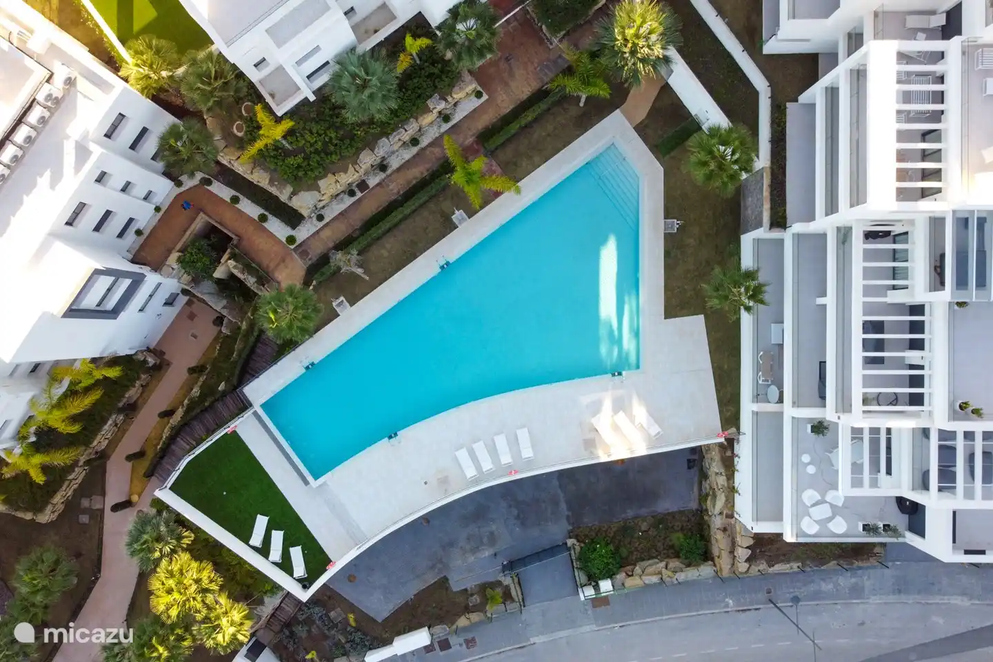 Großer Gemeinschaftspool