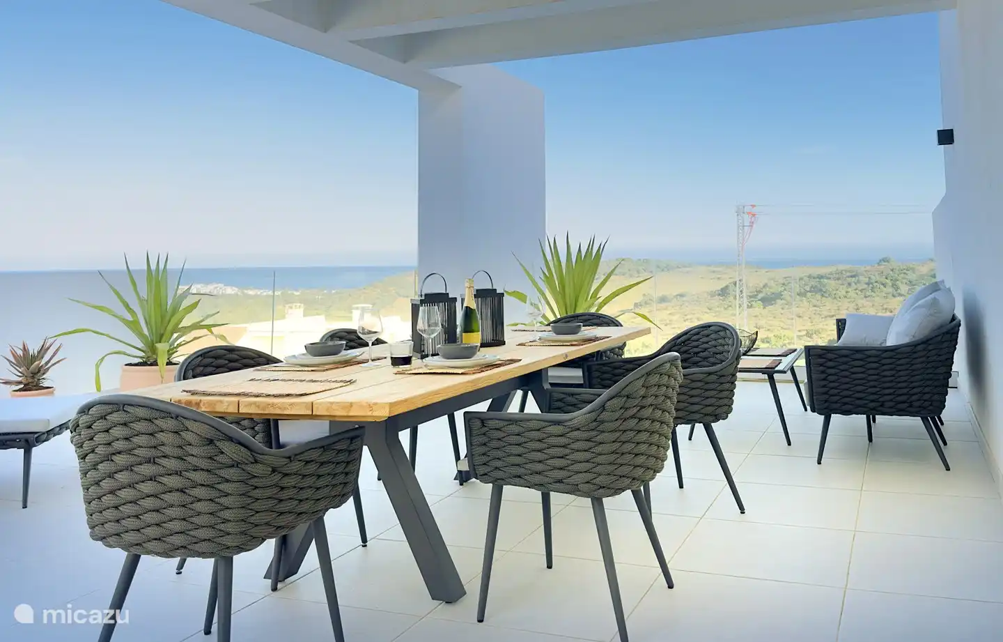 Essbereich zweite Terrasse