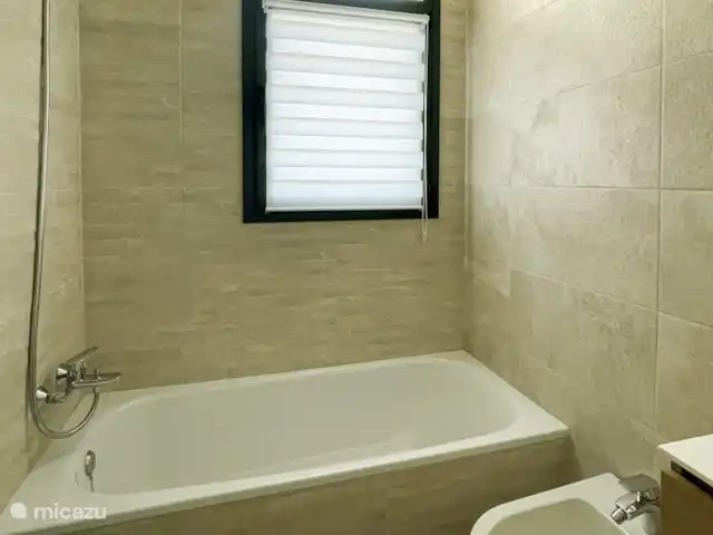 Oasis des golfeurs : vue spectaculaire | Espagne, Costa del Sol, Estepona - penthouse Deuxième salle de bain