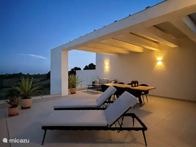 Oasis des golfeurs : vue spectaculaire | Espagne, Costa del Sol, Estepona - penthouse terrasse vue soirée 2