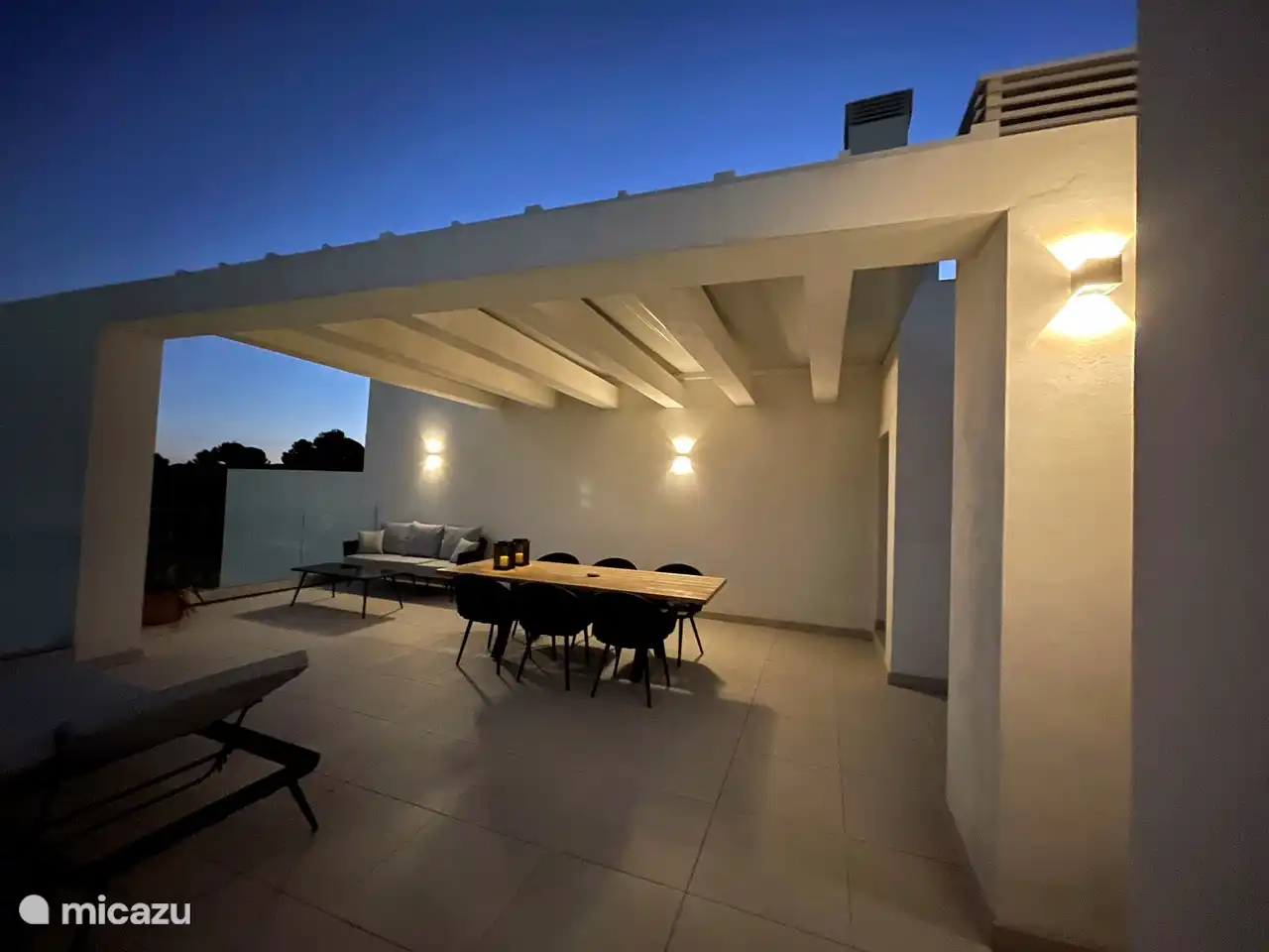 Terrasse mit Abendblick