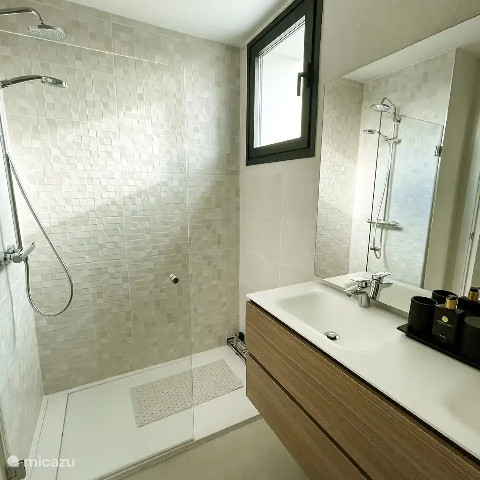 Schlafzimmer1 Badezimmer