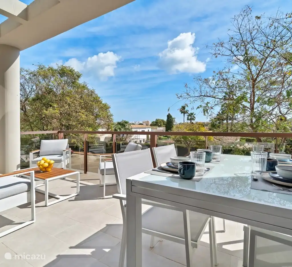 Golden Star - Close to the beach