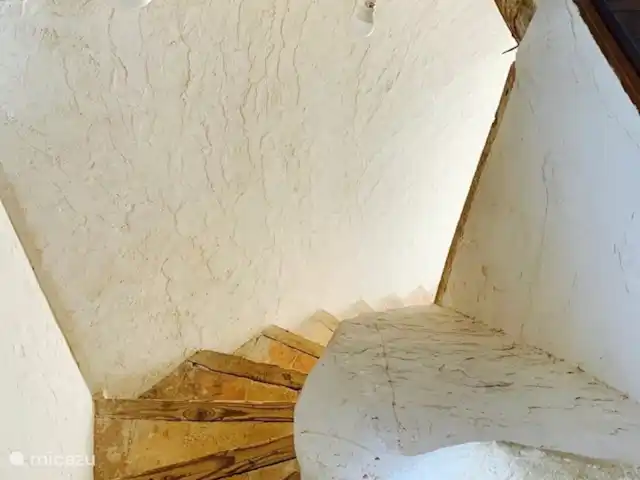 Casa Joya en Francia, Hérault, Béziers  - casa vacacional escaleras a la habitación 3
