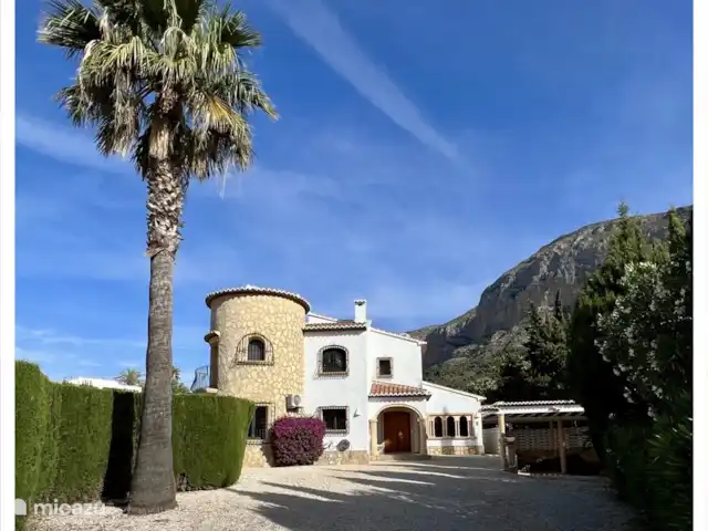 Villa Paloma Jávea | Espagne, Costa Blanca, Jávea - villa Allée et abri d’auto en contrebas