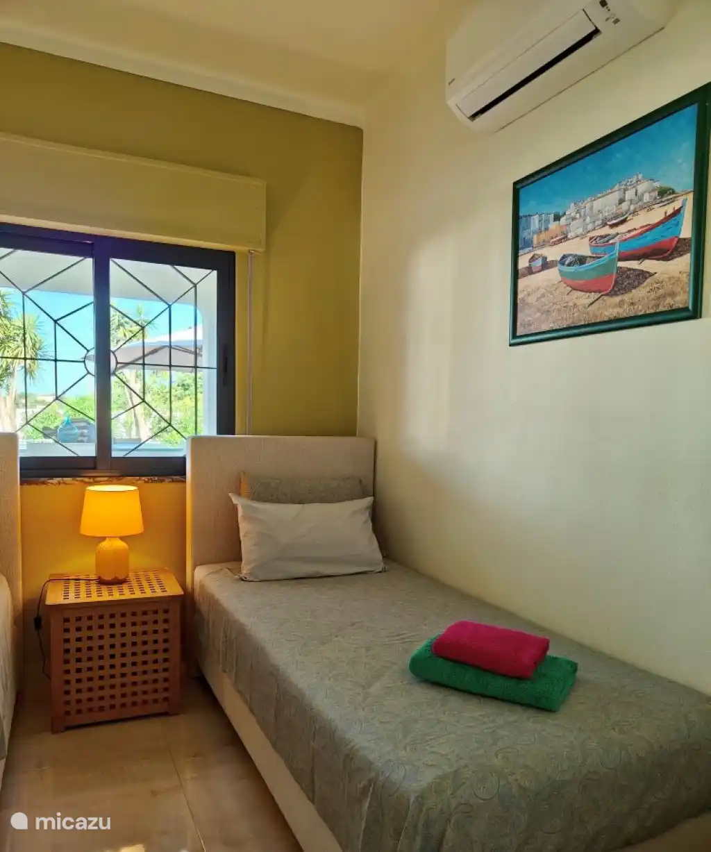 Schlafzimmer 4 (2 Einzelbetten)