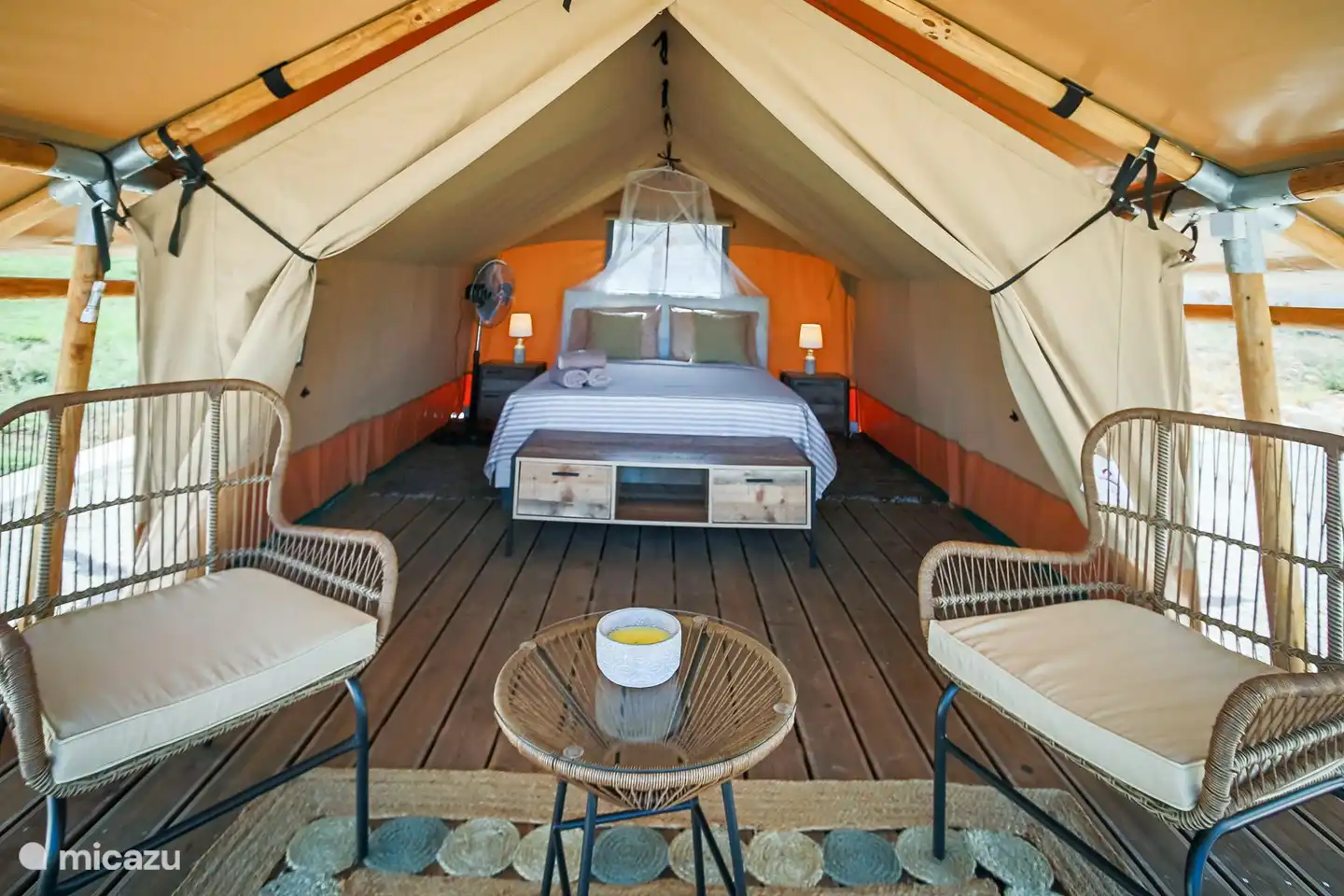 tienda de campaña glamping