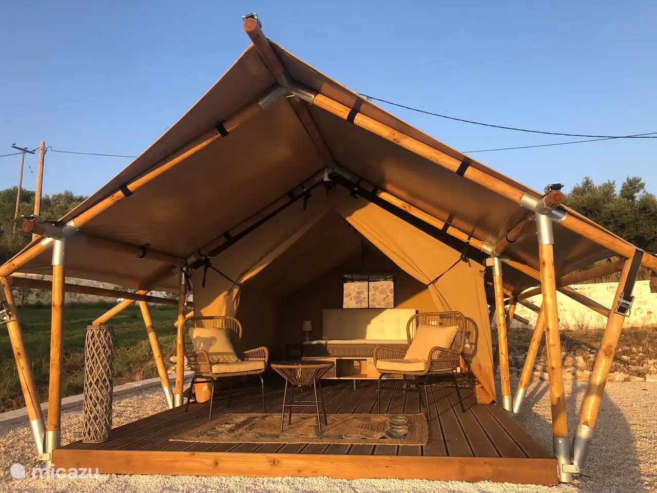 Carpa glamping, en combinación con una villa en alquiler