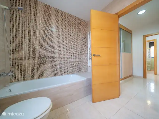 Villa Aurore (12 pers.), vue montagne | Espagne, Costa Brava, Lloret de Mar - villa salle de bains attenante à la chambre 3.0