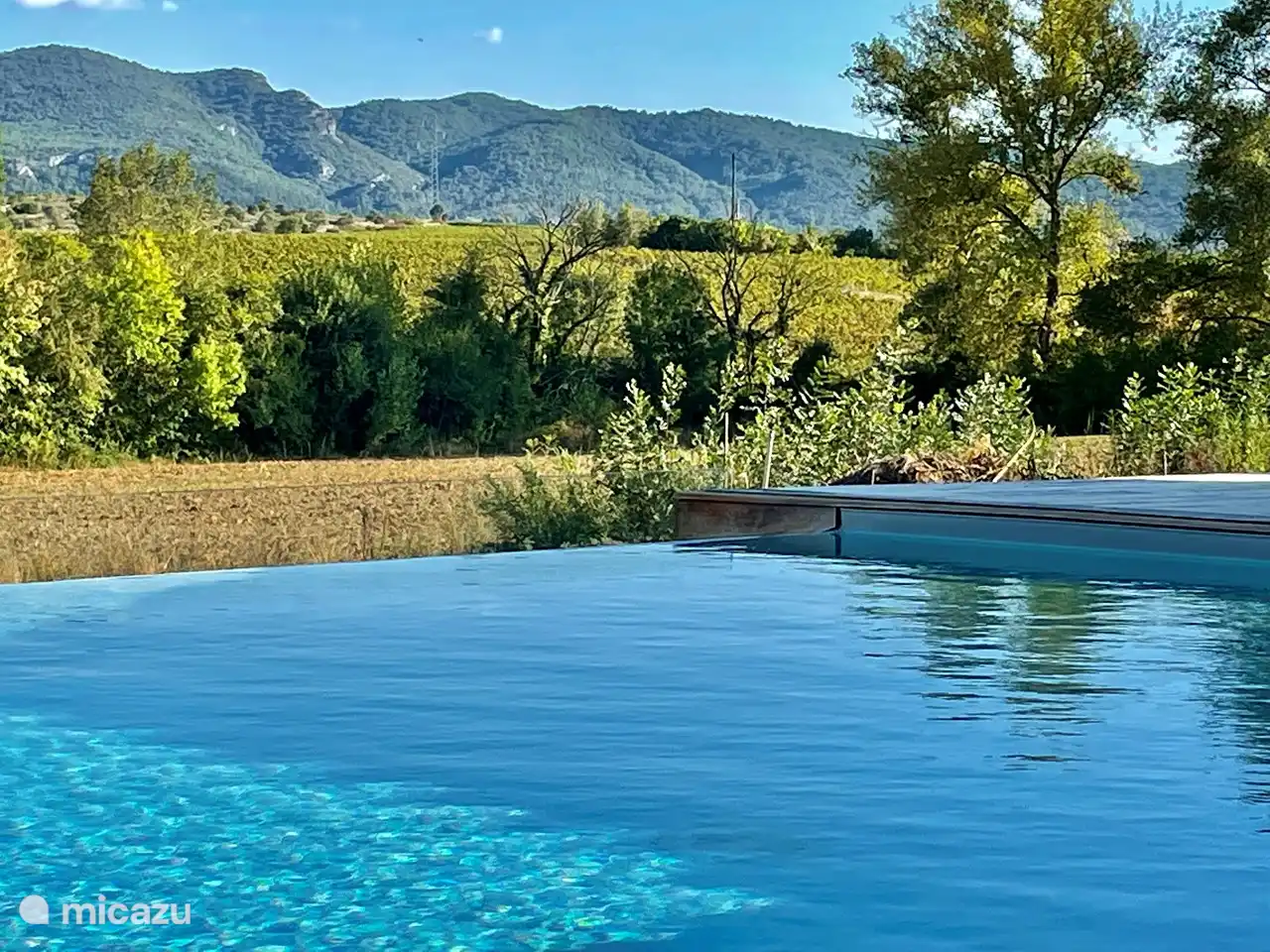 vista desde la piscina infinita