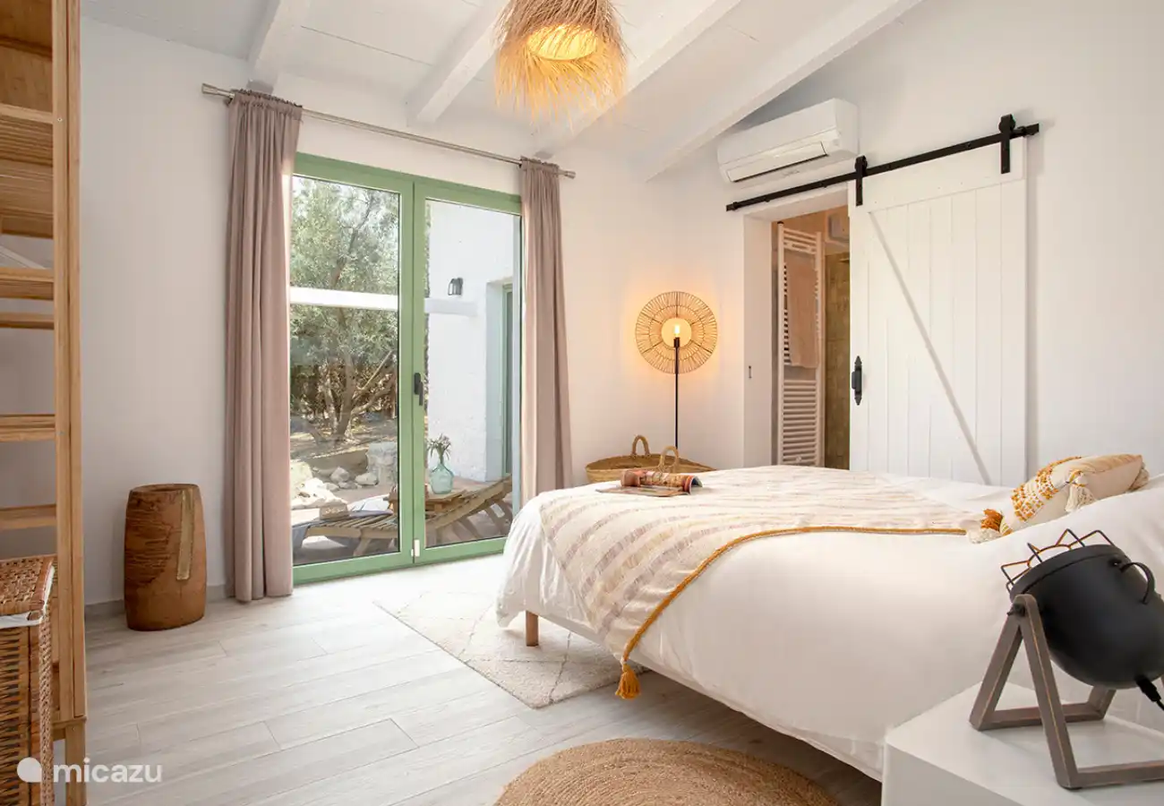 Chambre avec lit double